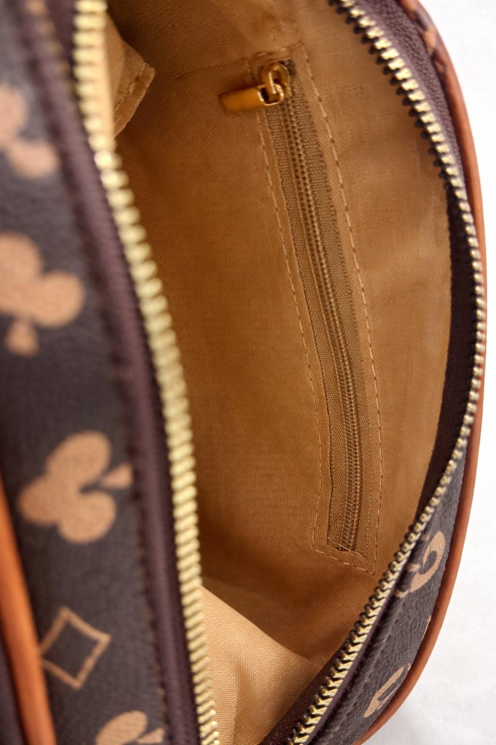 Bruine Schouder/crossbodytas met Kaartenpatroon – Verstelbare Riem