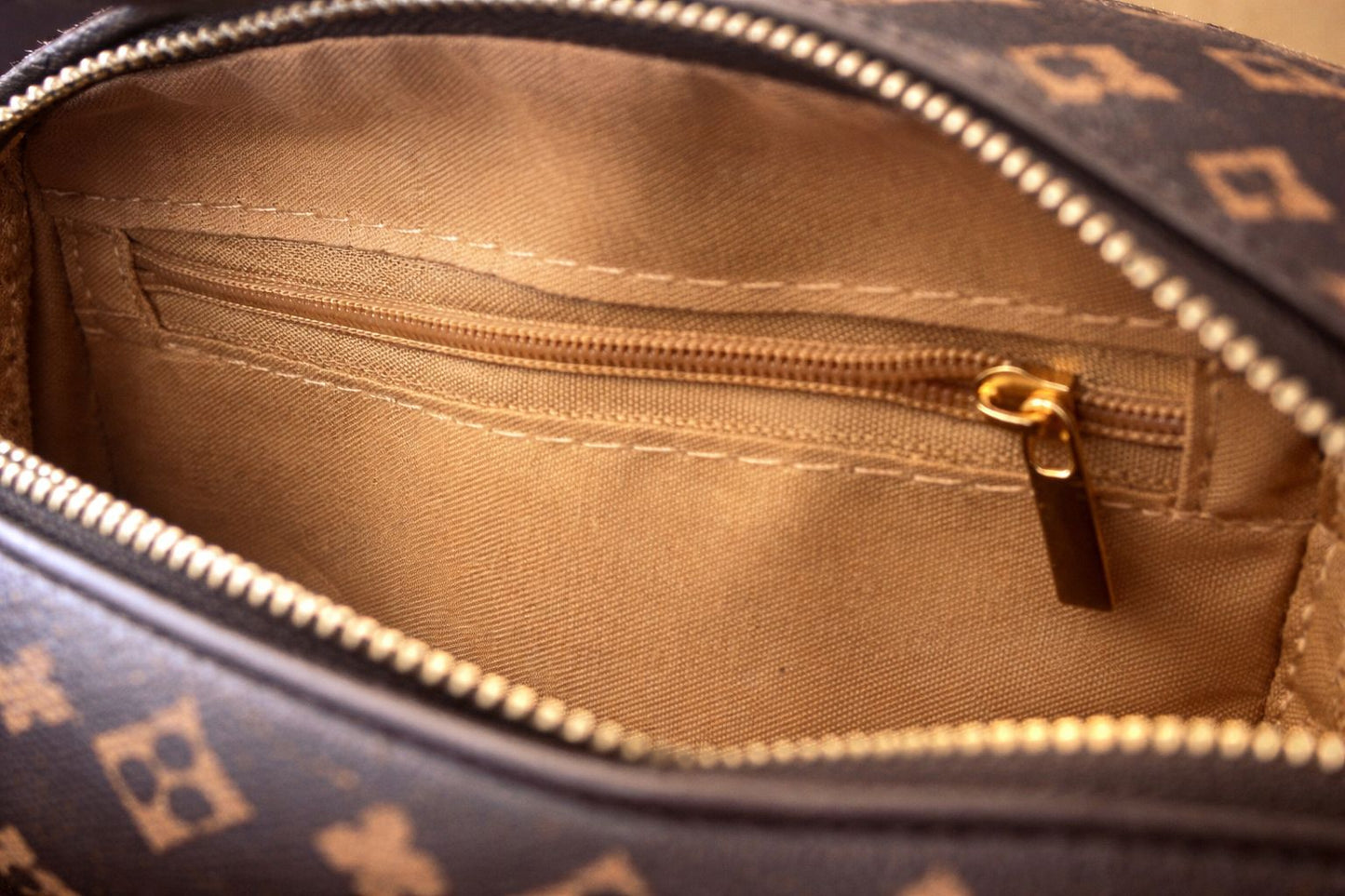Donker bruine (espresso brown) Schouder/crossbodytas met Kaartenpatroon – Verstelbare Riem